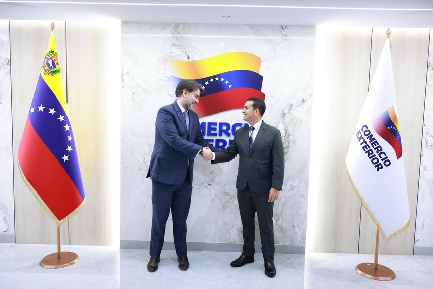 Ministerio de Comercio Exterior y CAF exploran cooperación