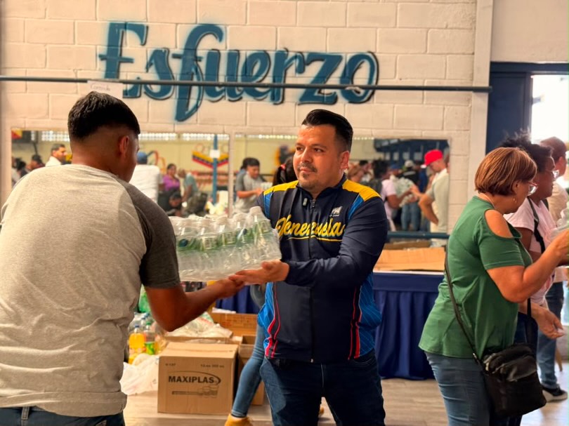 ‎Pueblo de Lamas respondió con donativos ante la emergencia