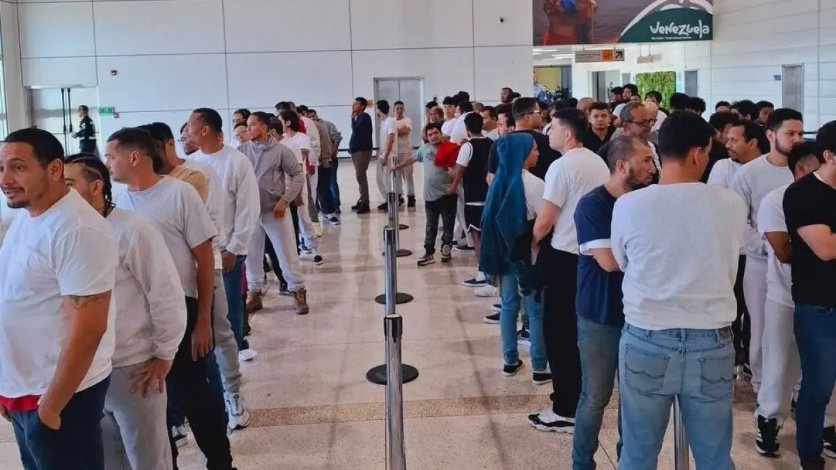 Retornan 126 venezolanos desde EEUU mediante la Gran Misión Vuelta a la Patria