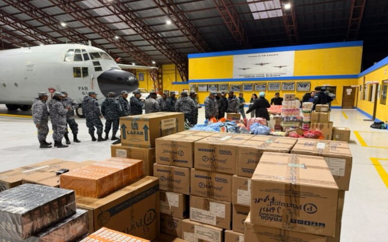 Bolivia envía rescatistas y 6 toneladas de ayuda humanitaria