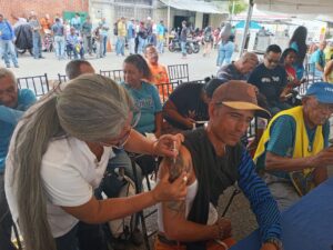 Gobierno Bolivariano brindó más de 2200 beneficios de salud a parqueros informales de Maracay