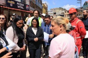 Presidenta Delcy Rodríguez visitó El Junquito para evaluar avances en rehabilitación estructural y despliegue de asistencia integral