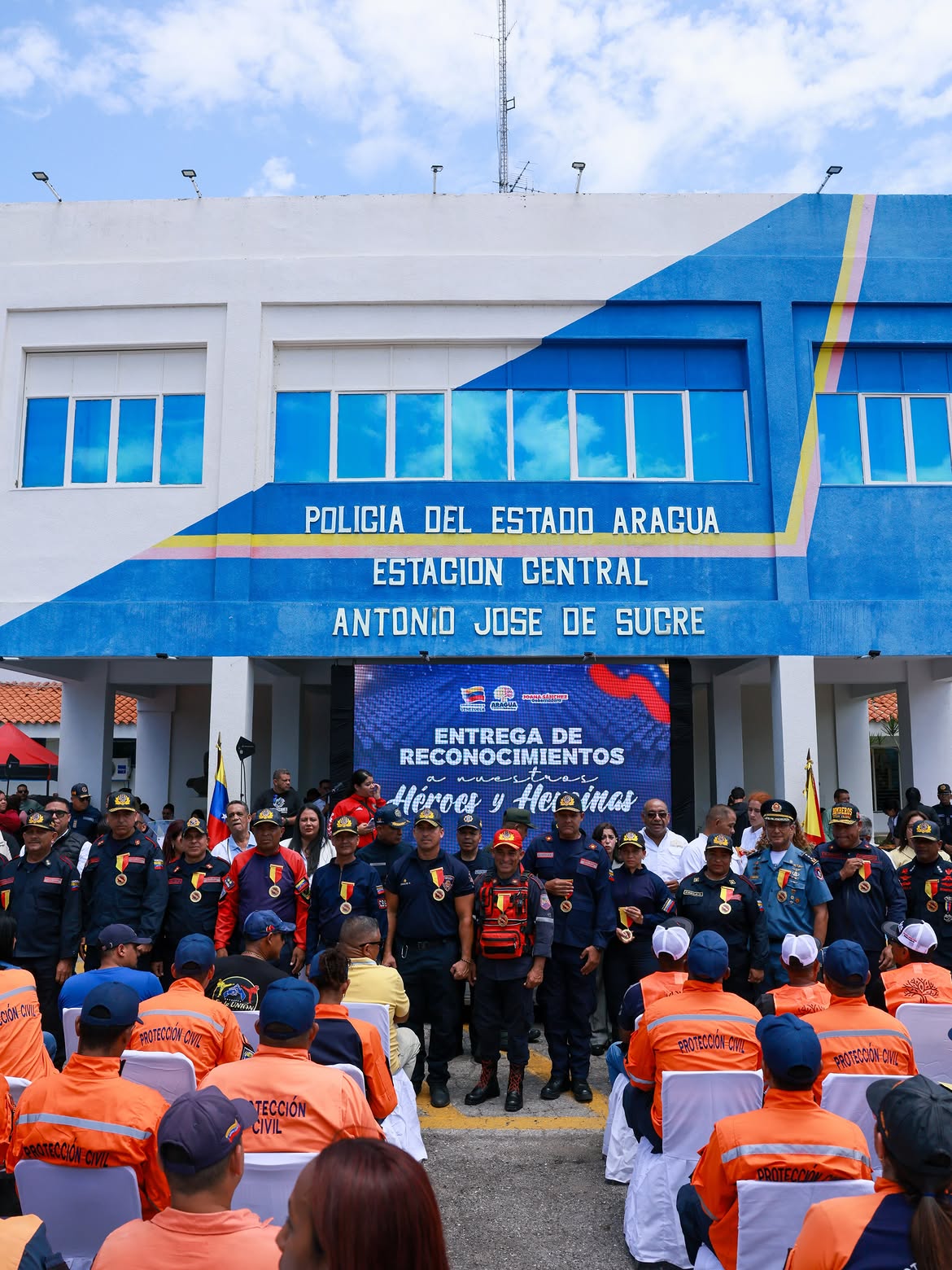 GBA condecoró a más de 350 «Héroes y Heroínas» por su estoica labor tras el doblete sísmico del 24J