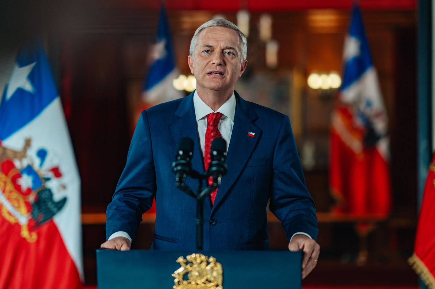 Chile: Gobierno de Kast propone extender jornada laboral hasta 52 horas semanales
