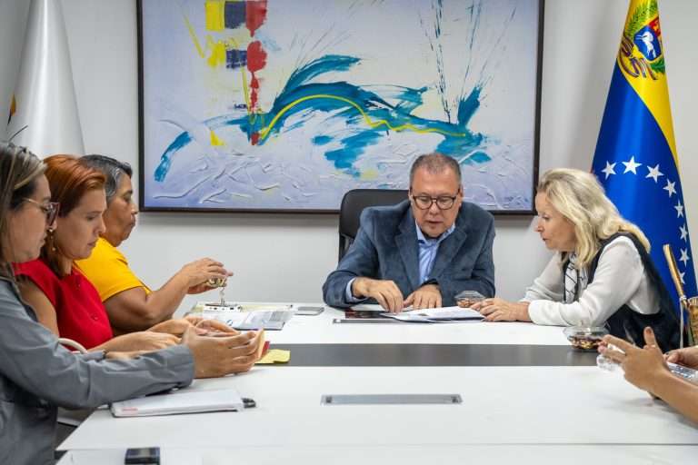 Venezuela y Unesco coordinan resguardo de archivos patrimoniales tras sismos