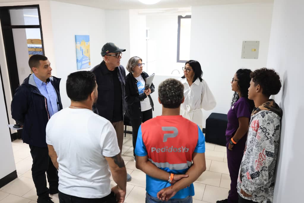 Presidenta Delcy Rodríguez entrega nuevas viviendas a 200 familias afectadas por los sismos del 24 de junio