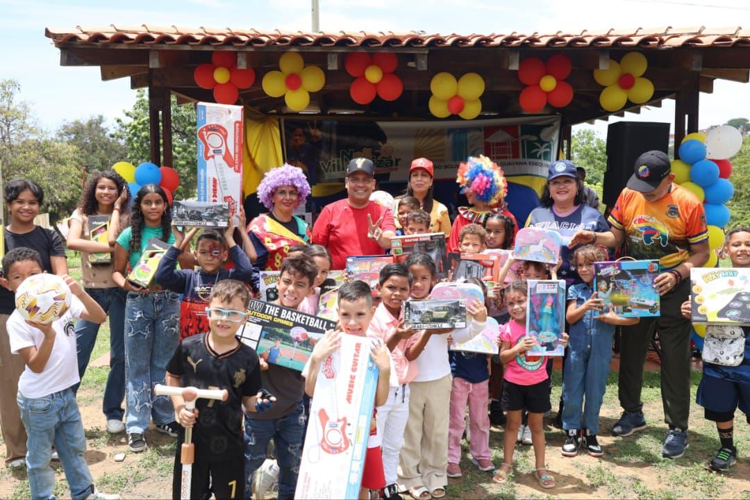 Gobernación del estado Guayana Esequiba brindó atención a familias de La Guaira