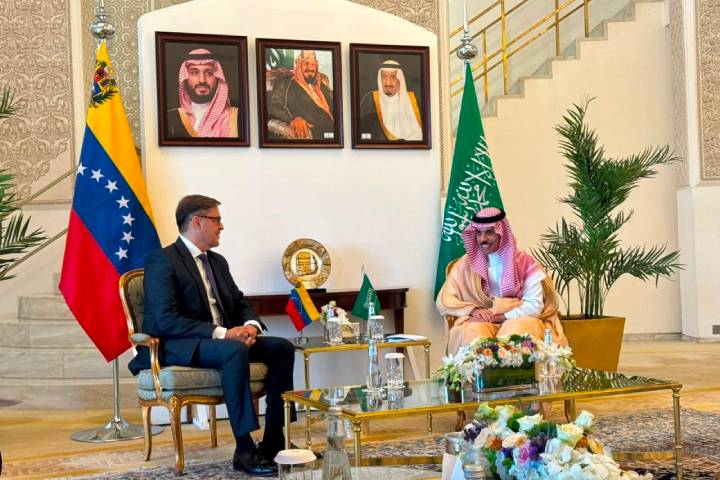 Venezuela y Arabia Saudita ampliarán cooperación en II Comisión Mixta