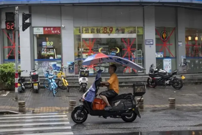 China intensifica medidas de prevención extrema ante el supertifón Bavi