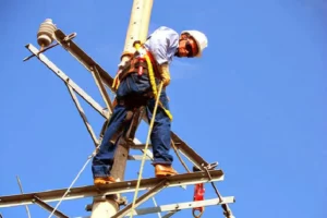 Recuperación del servicio eléctrico en La Guaira alcanza el 95%
