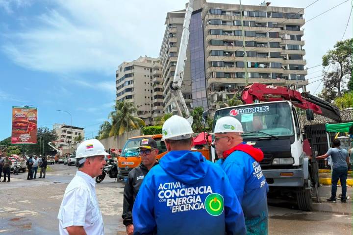 Restablecen el 96 % del servicio eléctrico en Caraballeda tras sismos