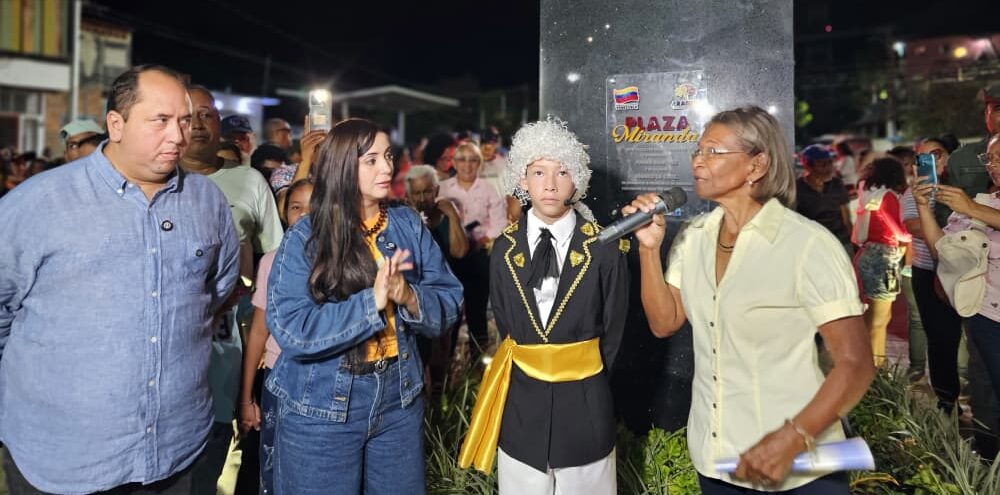 Las Tejerías celebró la entrega de la renovada Plaza Miranda