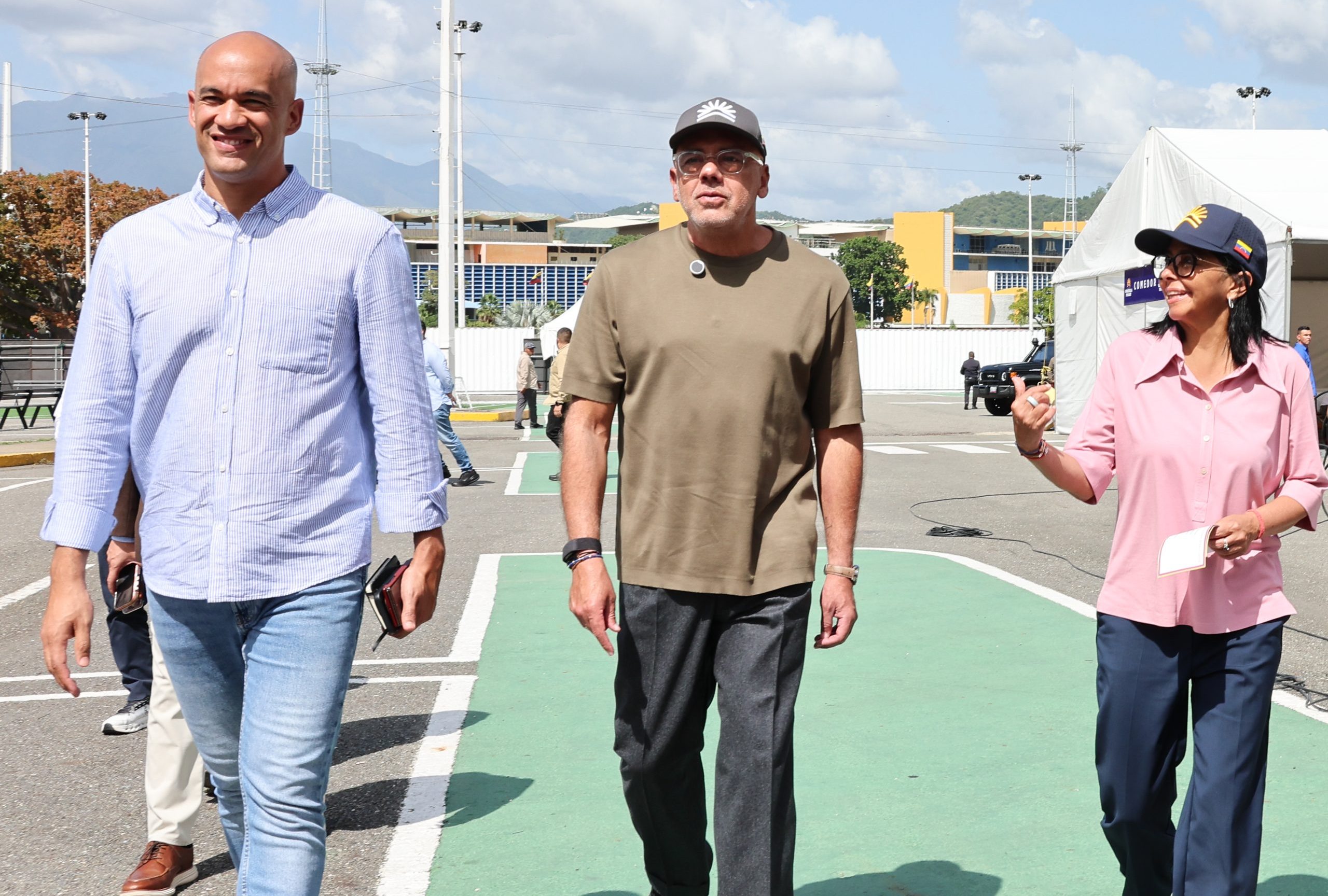 Presidenta Delcy Rodríguez constata operatividad integral del campamento transitorio del Poliedro