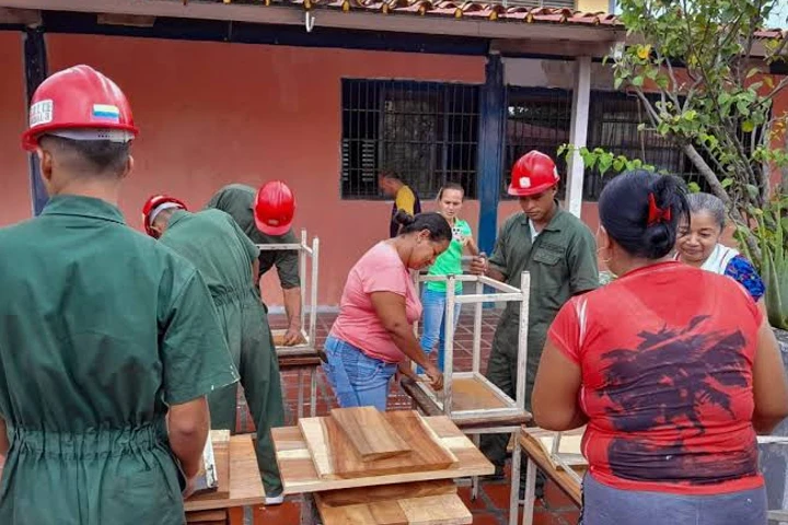 Presidenta Delcy Rodríguez activa las Bricomiles para recuperación de mil escuelas en el país