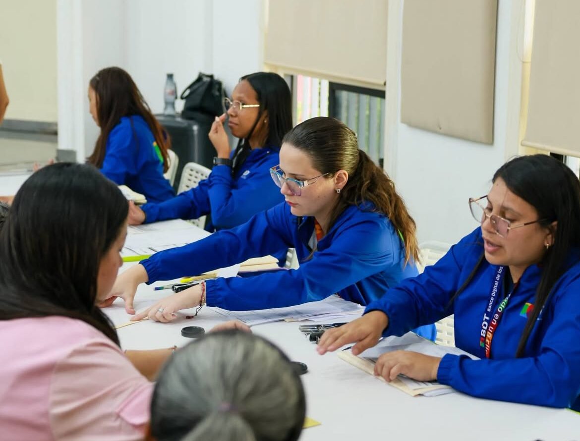 Jornada de bancarización atendió a 100 familias afectadas por los sismos en Ribas