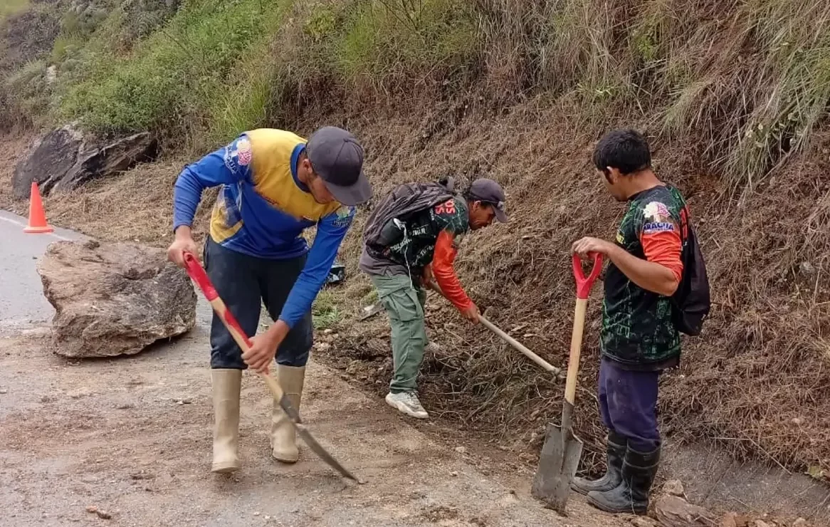 Alcaldía de Tovar desplegó cuadrillas de atención inmediata ante afectaciones viales