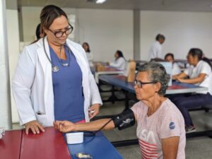 Plan Venezuela Renace sumó 399 beneficios de salud para refugiados del IRDA