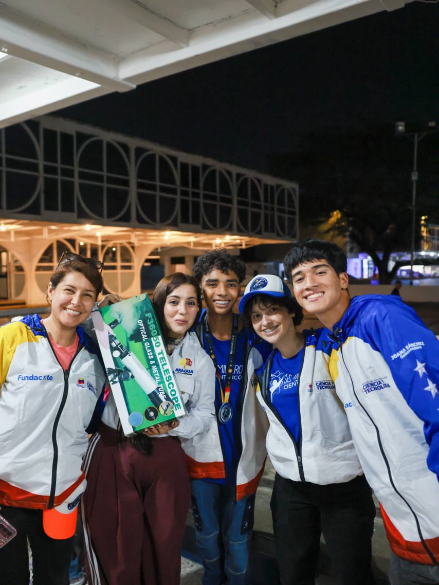 Gobierno regional entregó a delegaciones científicas equipamiento y uniformes