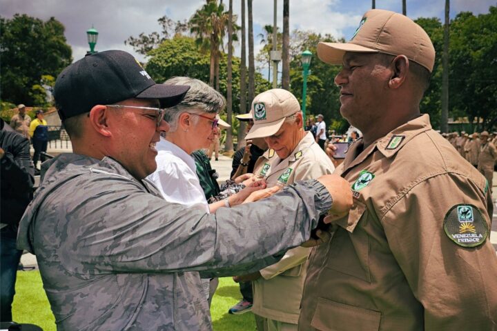 Rinden homenaje a Guardaparques y Bomberos Forestales por su labor tras los sismos