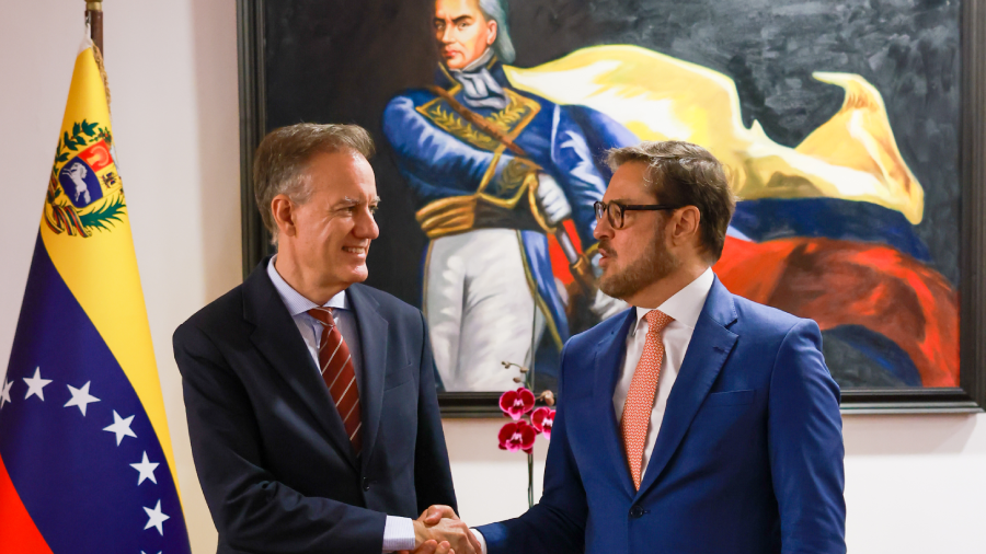 Canciller Plasencia recibió al embajador español Álvaro Albacete
