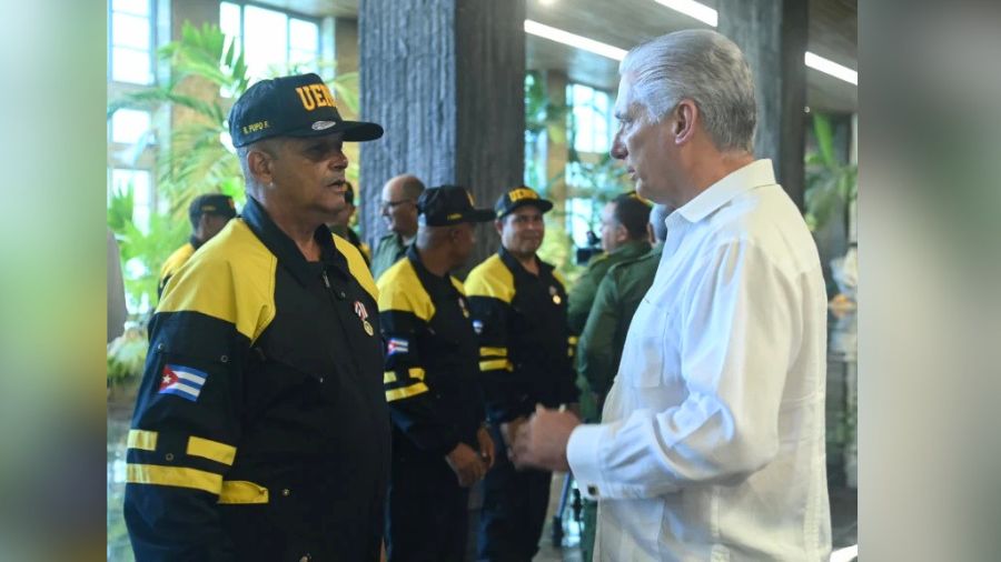 Cuba rindió homenaje a equipo de rescatistas por su labor tras terremotos en Venezuela