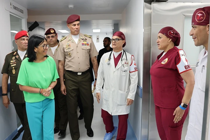 Presidenta Delcy Rodríguez inaugura nuevas áreas de atención en Policlínica de la GNB