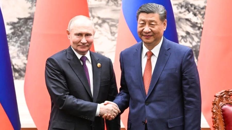 Putin inicia su visita a Kirguistán con una reunión con Xi Jinping
