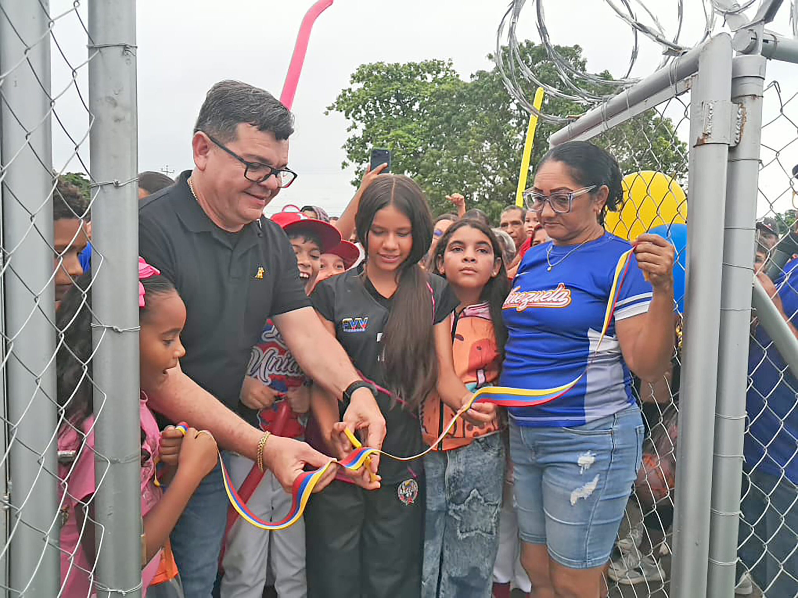 Inaugurados cuatro espacios recreativos y deportivos en Sucre