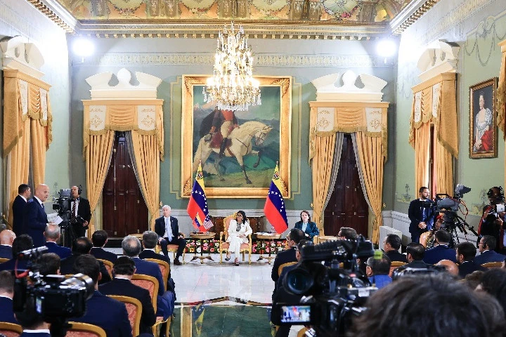 Venezuela y EEUU. firman históricos acuerdos energéticos
