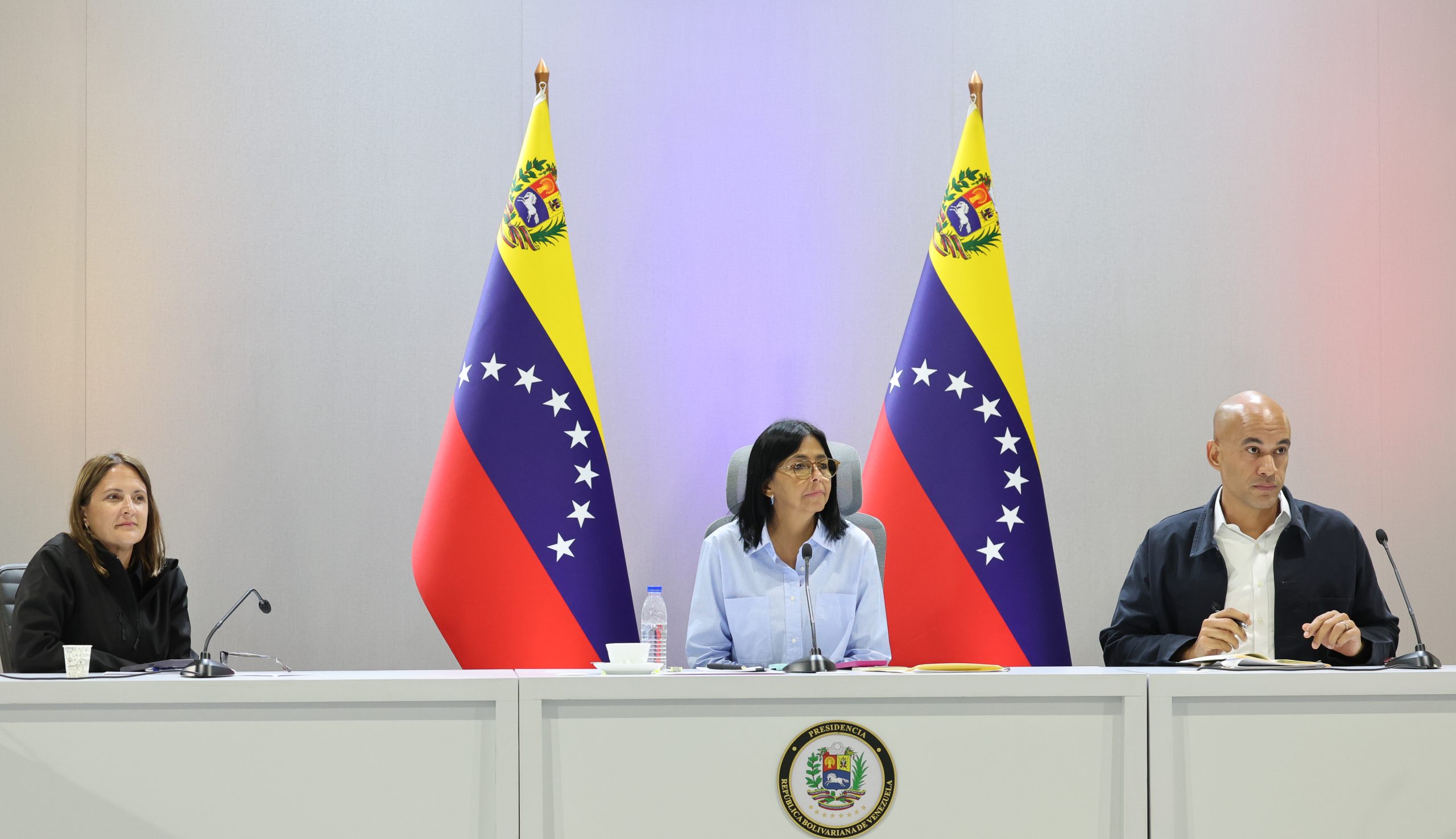 Presidenta Delcy Rodríguez lideró reunión con sectores sindicales y empresariales