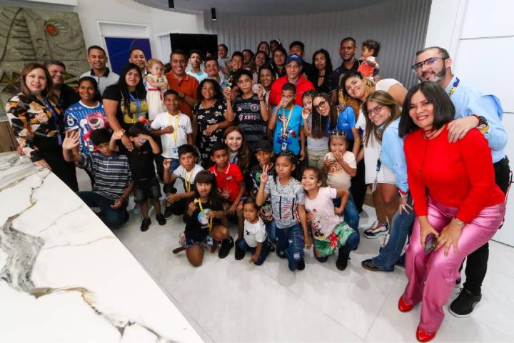 Familias afectadas por sismos reciben créditos a través del Banco del Tesoro