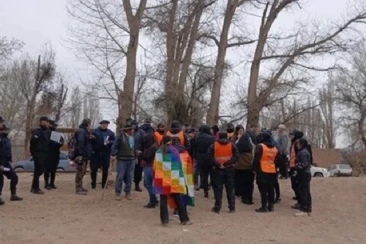 Pueblos indígenas de Argentina denuncian despojo territorial bajo gestión de Milei