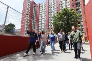Presidenta Rodríguez entregó viviendas rehabilitadas en el sector Ruperto Lugo de Caracas
