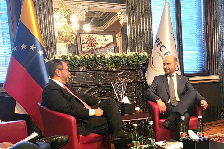 Venezuela y el Fondo OPEP evalúan proyectos científicos y climáticos en Viena