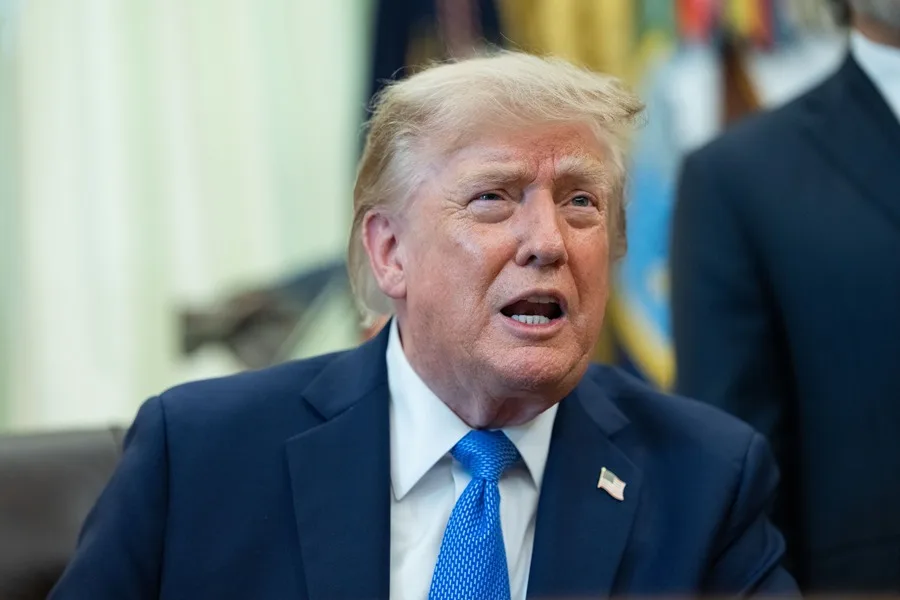 Trump ordena llamar «Súper Inteligencia» a la IA en EEUU desde ahora