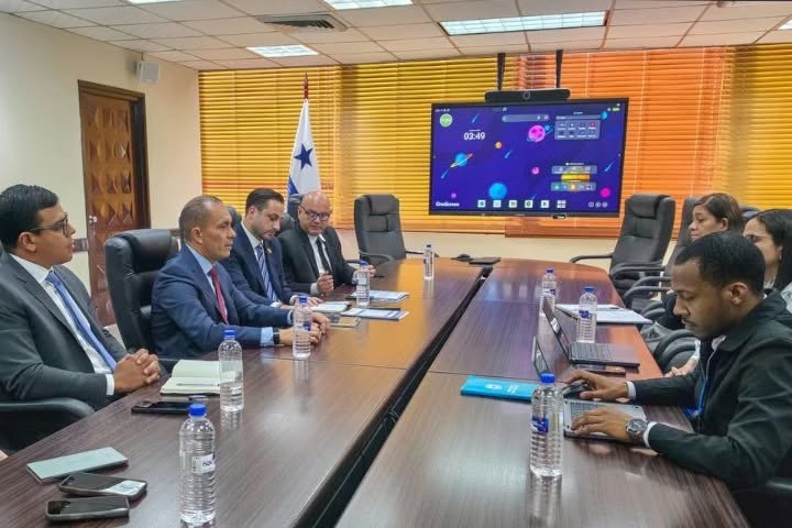 Delegación venezolana presenta en Panamá avances de la recuperación económica nacional