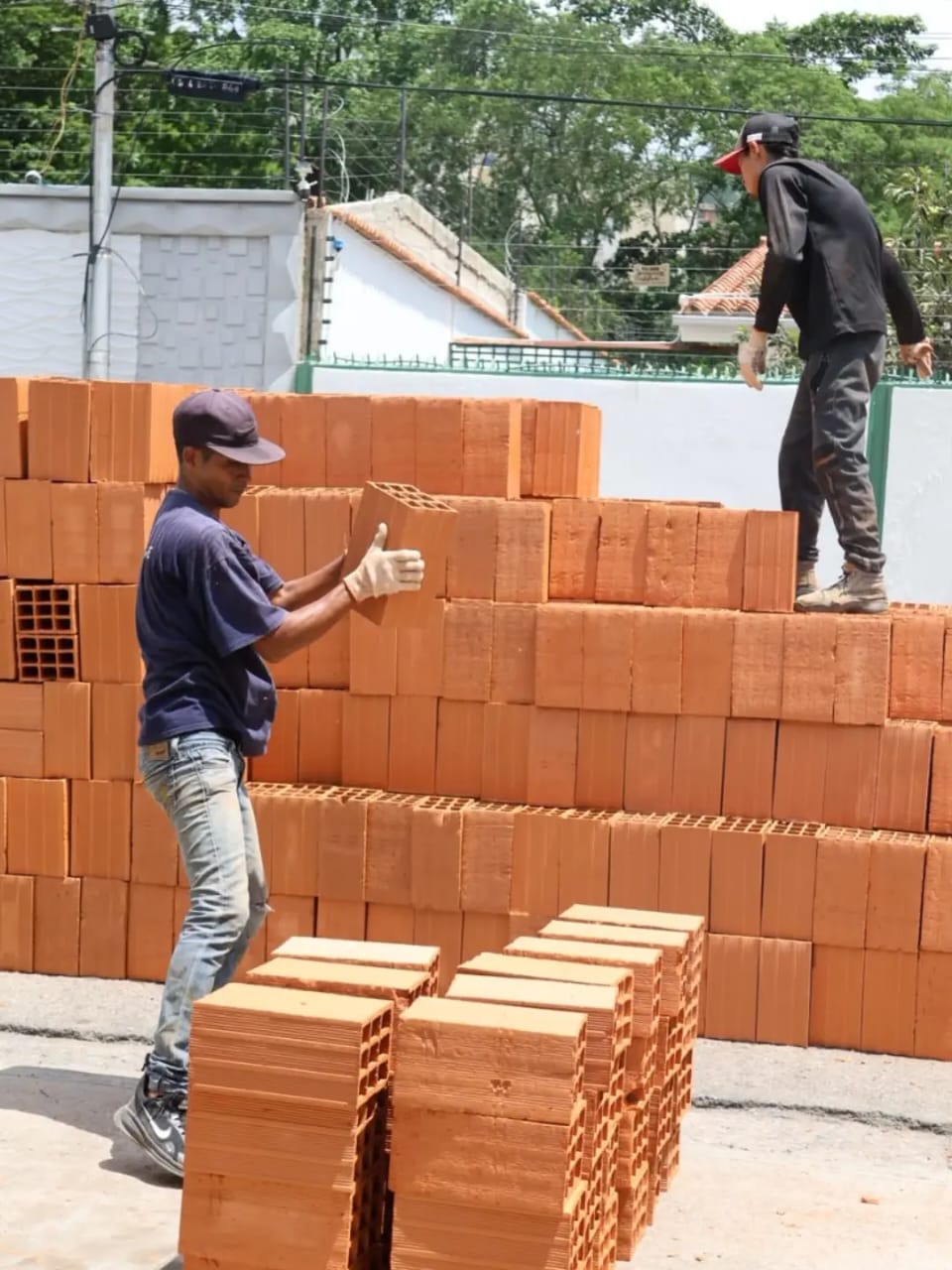 Plan Venezuela Renace fortalece la recuperación de viviendas en Girardot