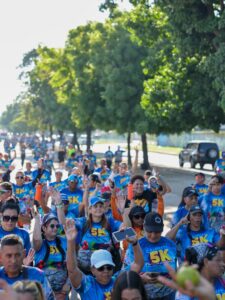 Mariño caminó por el cambio climático y la protección ambiental