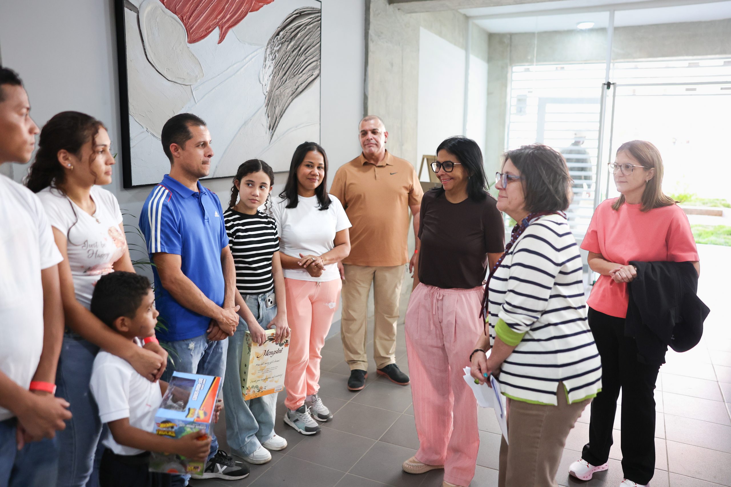 Presidenta Delcy Rodríguez entrega 564 nuevas viviendas en Caracas y otros estados