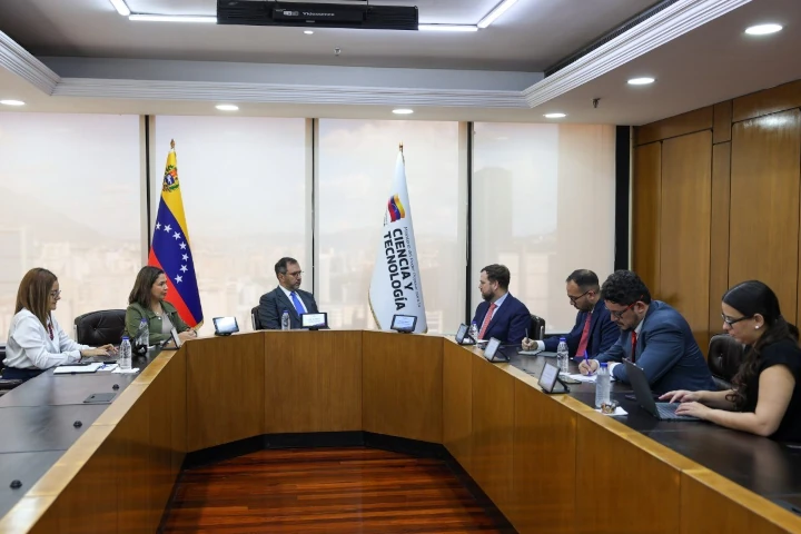 Venezuela y CAF exploran oportunidades de cooperación en tecnología