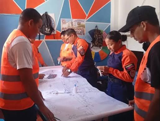 Minhvi y Protección Civil capacitarán a comunidades para la creación de mapas de riesgo urbanos